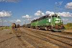 BNSF 3027 and BNSF 2811